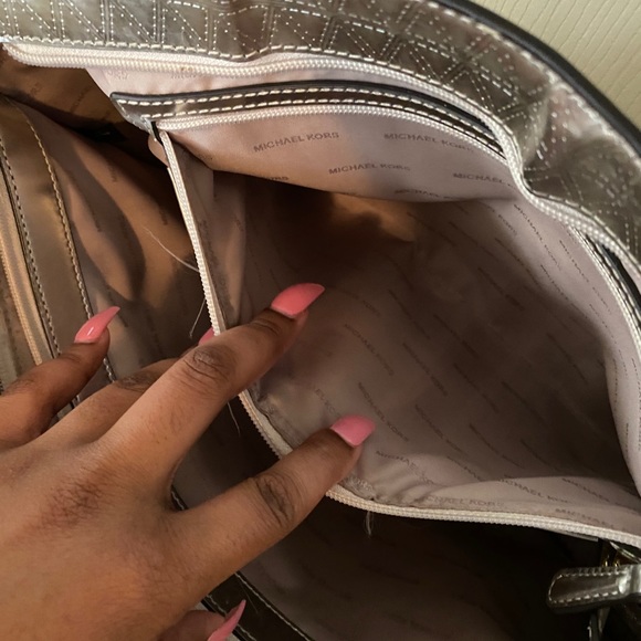 Michael Kors Metallic silver bag - Picture 5 of 10